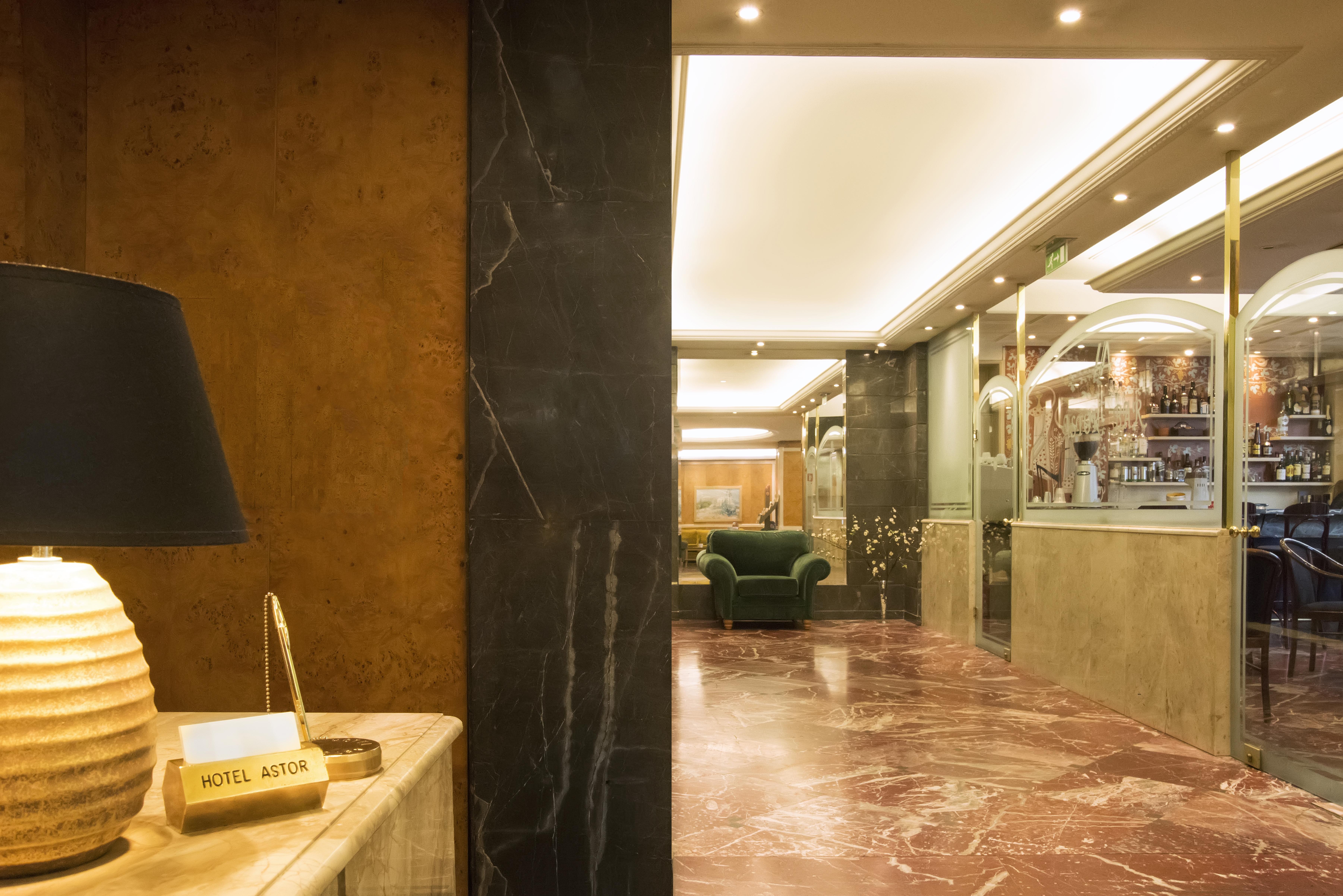 Astor Hotel Athena Bagian luar foto