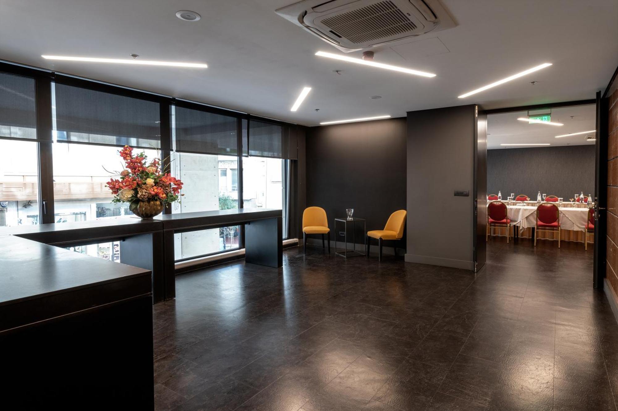 Astor Hotel Athena Bagian luar foto