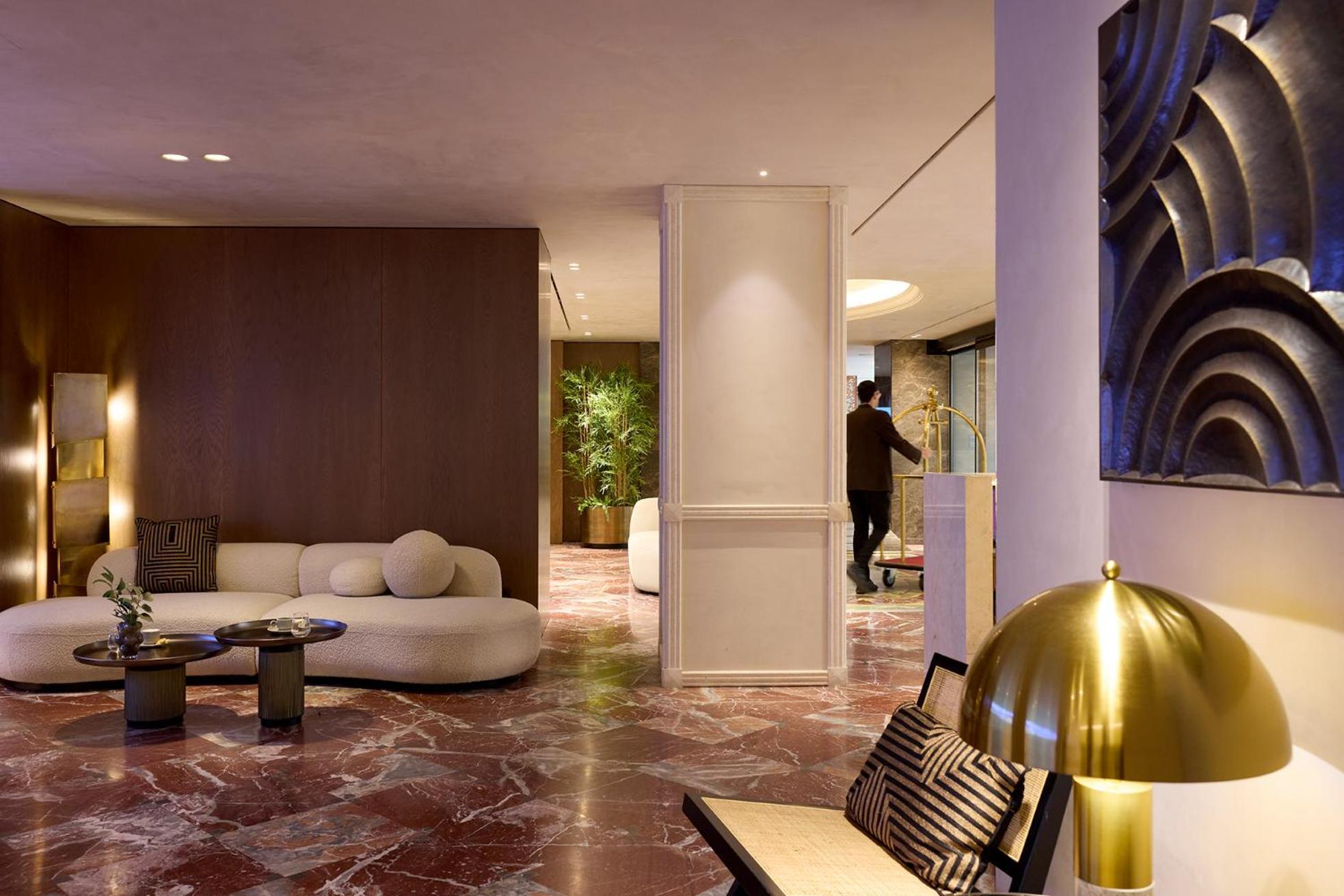 Astor Hotel Athena Bagian luar foto